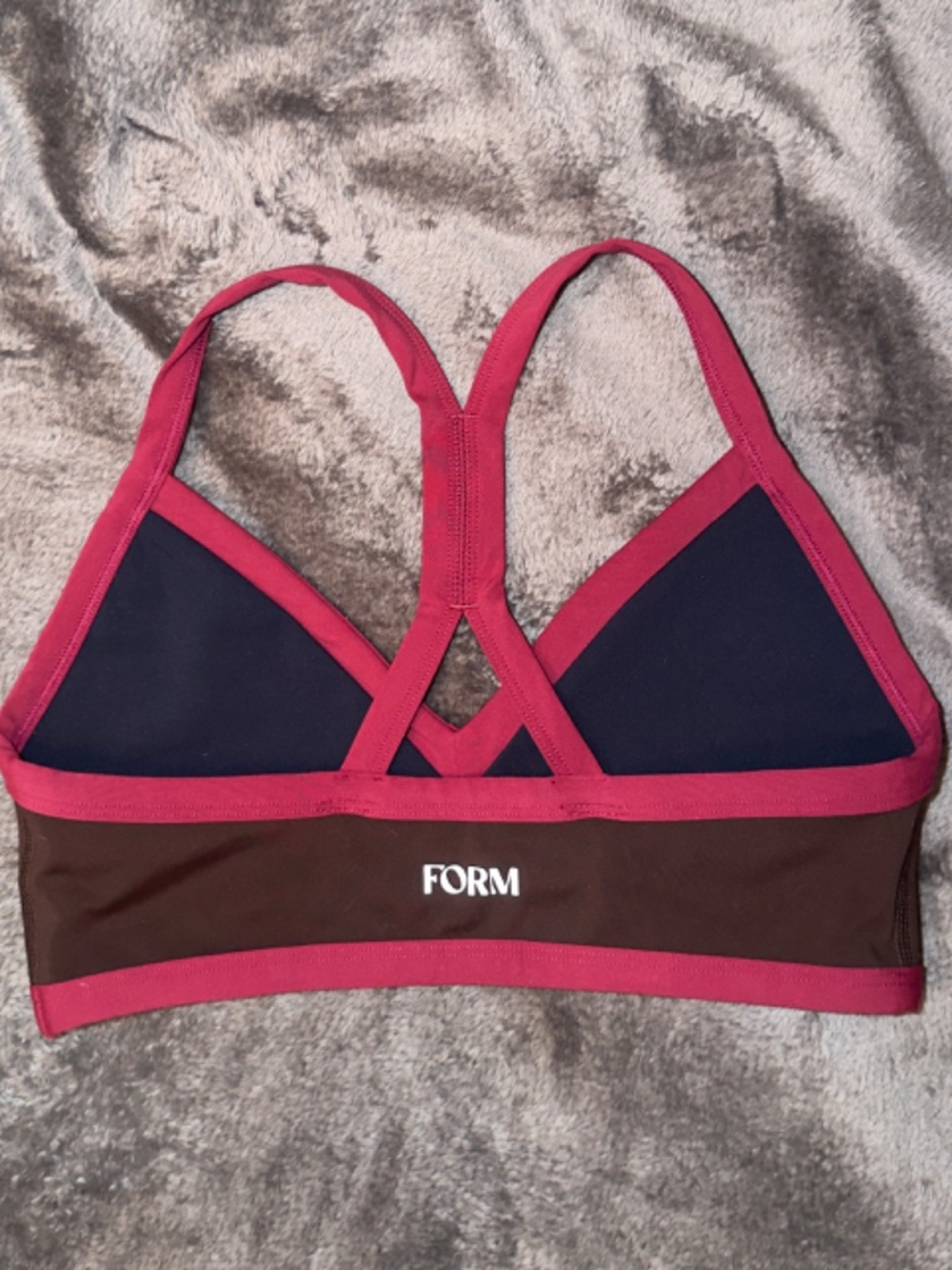 FORM - Reversible V-Neck Bra - Espresso/Crush - Size Medium